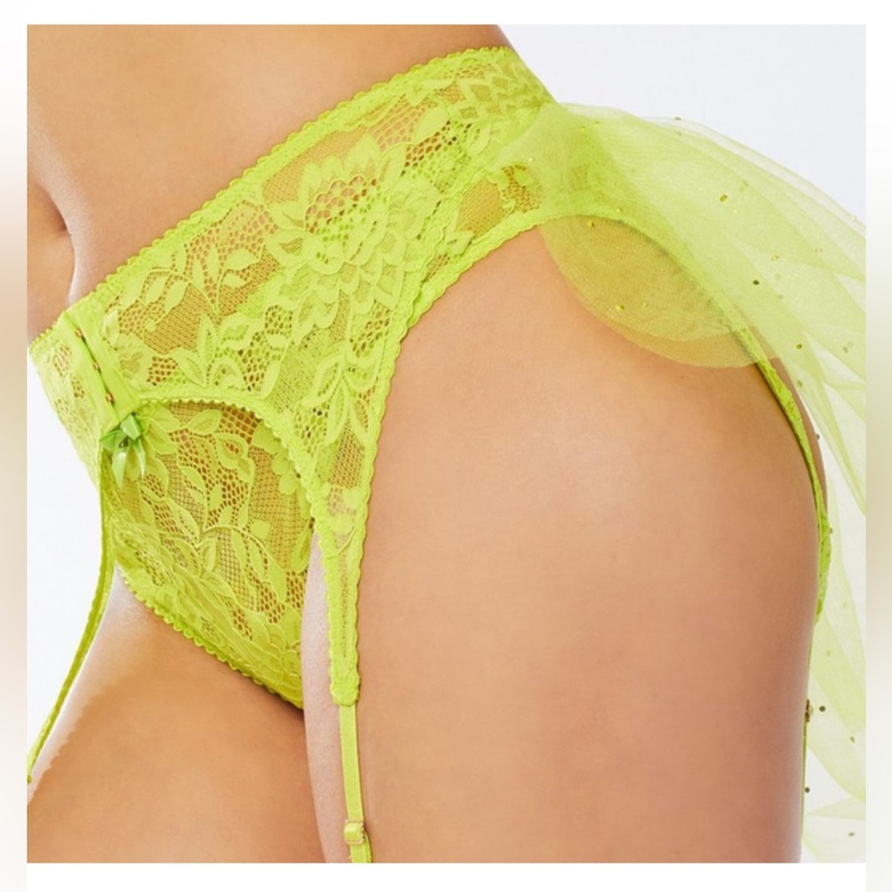 Savage X Fenty Neon Green Lace Bra Set and Garter π - Picture 15 of 16